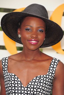 Lupita Nyong'o katılım için 2014 Veuve Clicquot Polo Classic, Liberty State Park, Jersey City, Nj Mayıs 31, 2014. Fotoğraf: Gregorio T. Binuya / Everett Koleksiyonu