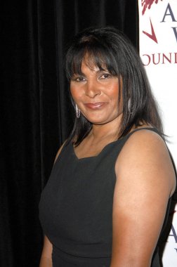 Pam Grier American Way La Spirit Of Liberty Celebration, Beverly Hilton Hotel, Los Angeles, Ca, Pazartesi, Eylül 26, 2005 için İnsanlar için gelenler. Fotoğraf: Michael Germana / Everett Koleksiyonu