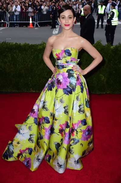 Emmy Rossum Vestindo Carolina Herrera Chegadas Para Charles James Fashion — Fotografia de Stock