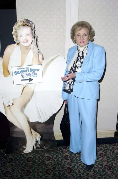 Betty White Son Arrivée Pour Actors Animals Celebrity Roast Betty — Photo
