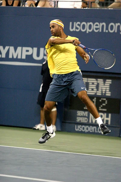 James Blake Wewnątrz Amerykańskiego Turnieju Tenisowego Open Arthur Ashe Stadium — Zdjęcie stockowe