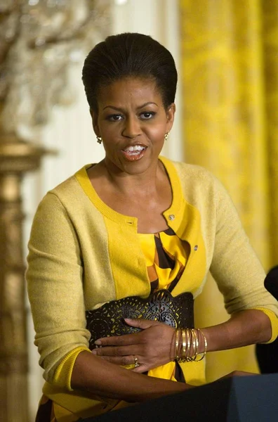 Michelle Obama Sağlık Sigortası Pazarında Zorluklar Yaşlı Kadınlar Yüz Beyaz — Stok fotoğraf