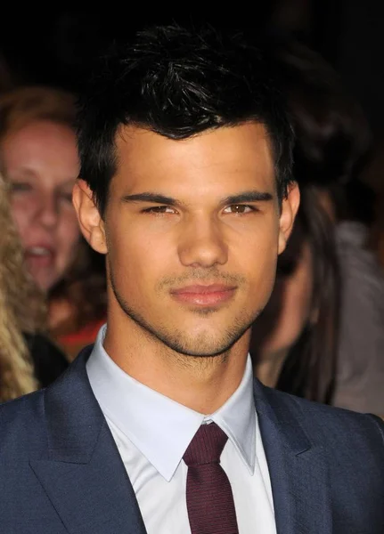 Taylor Lautner Bei Der Anreise Zur Dämmerungssaga Breaking Dawn Part — Stockfoto