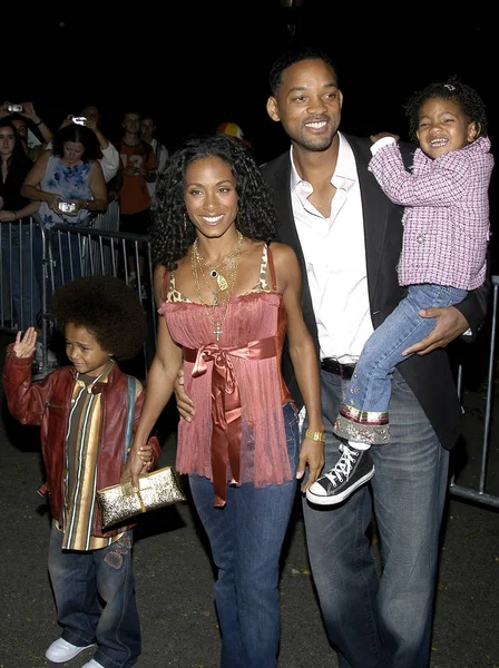 Smith Esposa Jada Pinkett Smith Con Sus Hijos Sharkspeare Park — Foto de Stock