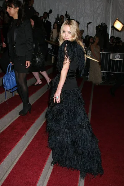 Mary Kate Olsen Viselése Giambattista Valli Érkezések Poiret King Fashion — Stock Fotó