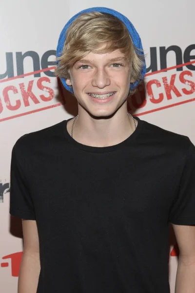 Cody Simpson Uma Aparição Pública Para Magazine Anuncia Intune Rocks — Fotografia de Stock