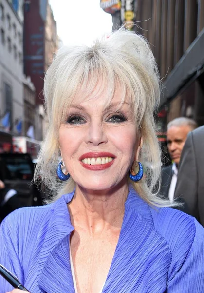 Joanna Lumley Para Fora Sobre Para Celebrity Candids Wed Good — Fotografia de Stock