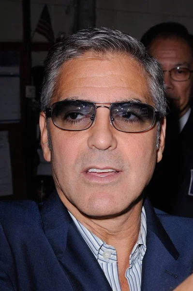 George Clooney Elhagyja Live Regis Kelly Szalagra Abc Lincoln Center — Stock Fotó