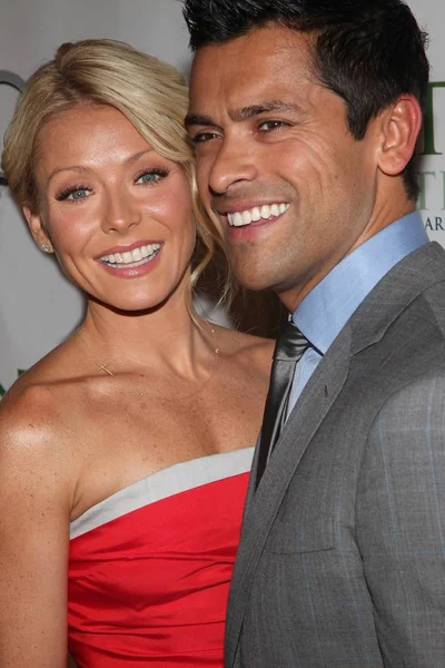 Kelly Ripa Mark Consuelos Arrivals Point Foundation Point Honors New — Stock Photo, Image