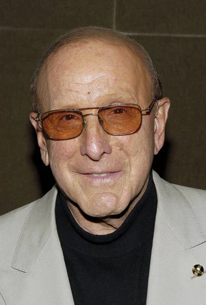 Presidente Rca Clive Davis Organiza Una Fiesta Post Show Para — Foto de Stock