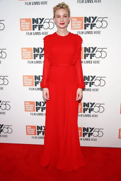 穆利根 穿着吉安巴蒂斯塔 在第55届纽约电影节 Nyff 的Mudbund首映式上 于2017年10月12日在纽约林肯中心爱丽丝 塔利厅参加首映式 照片来源 门德斯 埃弗雷特收藏 — 图库照片