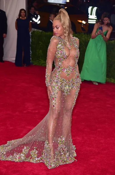 Beyonce Memakai Kostum Givenchy Haute Couture Pada Saat Kedatangan Untuk — Stok Foto