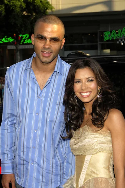 Tony Parker, Eva Longoria Dukes Of Hazzard Premiere, Grauman Çin Tiyatrosu, Los Angeles, Ca, Temmuz 28, 2005 için gelenler. Fotoğraf: Michael Germana / Everett Koleksiyonu