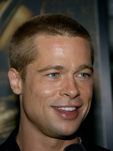 Attore Brad Pitt Frequenta Gli Stati Uniti Prima Rappresentazione Troy Foto Stock Royalty Free