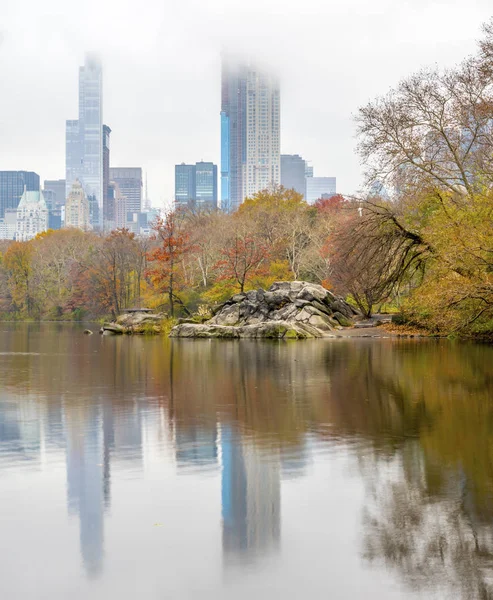 Центральный Парк Манхэттен Нью Йорк Осенью — стоковое фото
