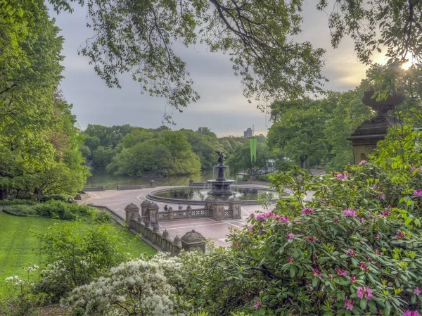 Bethesda Terrace Overlooks Lake Well Wooded Shores Ramble — Stock Photo, Image