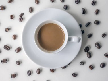 Beyaz bardak içinde espresso coffeo