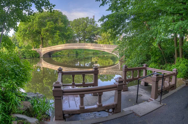 Central Park New York City Summer Bow Bridge — Stock Photo, Image