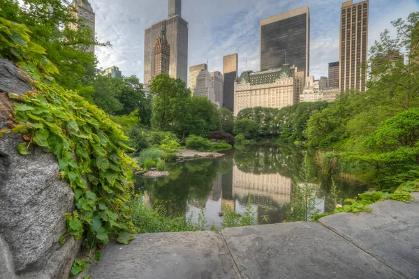 Nad Jeziorem Central Parku Nowy Jork Manhattan — Zdjęcie stockowe