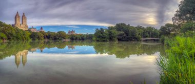 Bow Köprüsü, Central Park, New York Yazın sonlarında sabah erken saatlerde