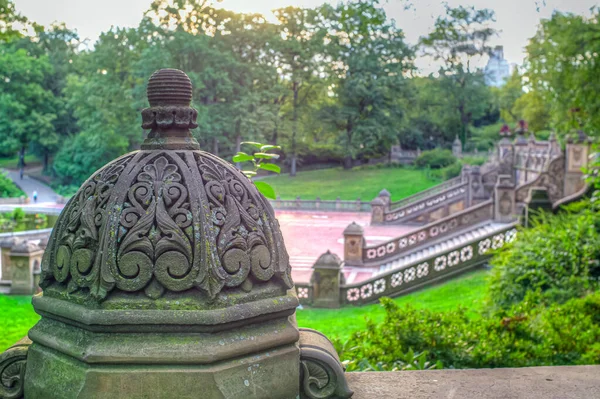 Bethesda Terrace Fountain Two Architectural Features Overlooking Lake New York — Stock Photo, Image