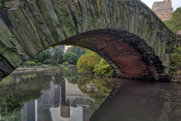 Gapstow Bridge Central Park Slutet Sommaren Tidigt Morgonen — Stockfoto