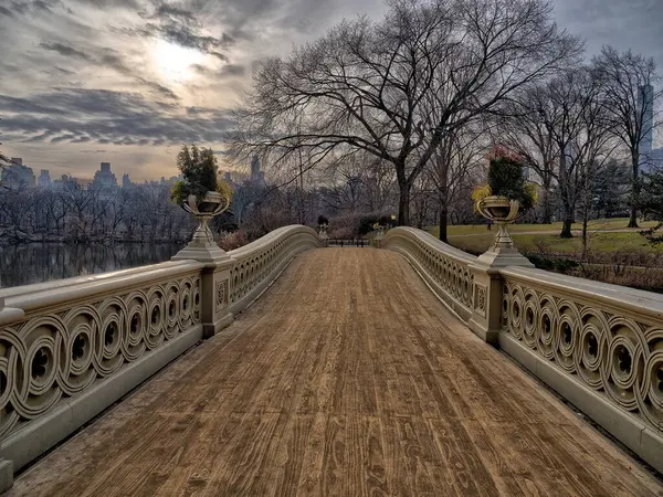 Bow Bridge New York City Central Park Madrugada Del Día Imágenes de stock libres de derechos