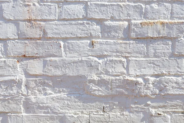 Eski Tuğla Duvar Detay Sıkıntılı Peeling Lekeli Beyaz Boyalı Arka — Stok fotoğraf