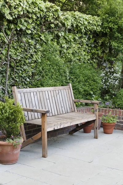 Wooden garden bench — Stock Photo, Image