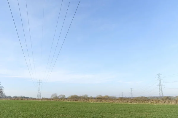 National Grid power lines and pylons — Stock Photo, Image