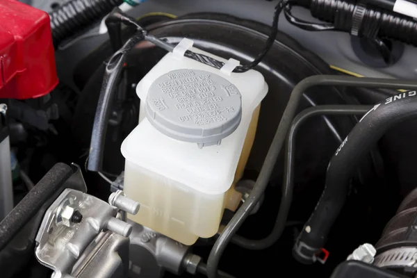 Fren sıvısı dolgu kapağı