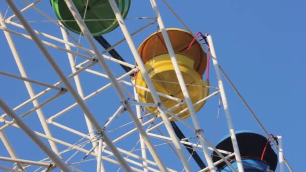 Ferris Wheel Cabin Yellow — Stock Video