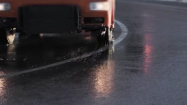 Süpürücü sokak yol temizliği