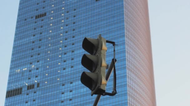 Traffic Light Skyscraper City Control — Stock Video