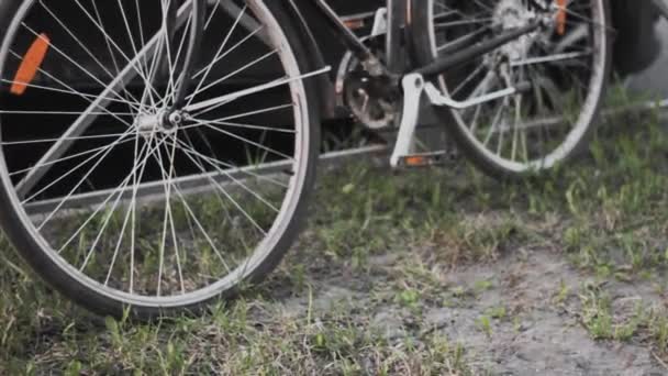 自行车车轮细节金属运输 — 图库视频影像