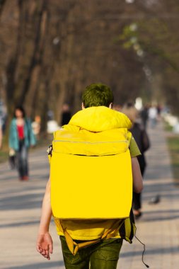 gıda dağıtım adam işçi hızlı