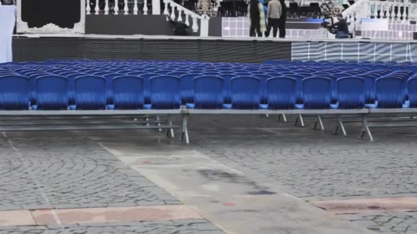 行前ステージ空の椅子 — ストック動画