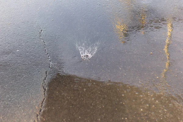 Regen Asfalt Druppel Splash Road — Stockfoto