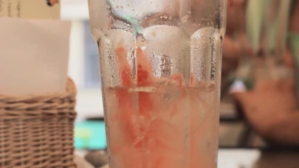 Grapefruit Cocktail Eis Frisch Trinken — Stockvideo