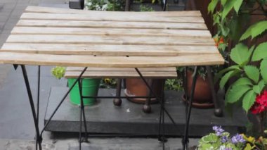 cafe masa bitki mobilya tasarımı