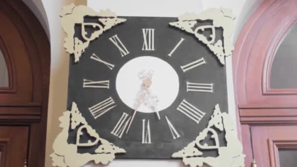 Старий Старовинний Настінний Годинник Античний Дизайн Час Ретро — стокове відео