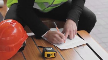 oluşturucu yeni teknoloji hologram şablonu mimari işçi taskmaster