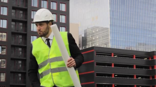 Builder Dans Projekt Avslutat Roliga Happy Money Känslor — Stockvideo