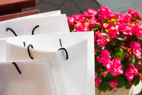 Fiori Romantici Regali Celebrazione Shopping Amore — Foto Stock