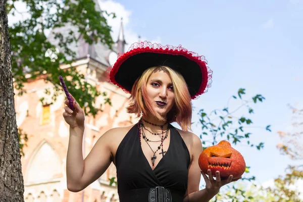 Bruja Alegre Magia Varita Halloween Misteriosa Calabaza — Foto de Stock