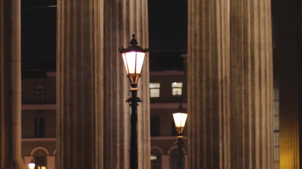 Columnas Arquitectónicas Linternas Vintage Noche Historia Europea Antigüedades — Vídeos de Stock
