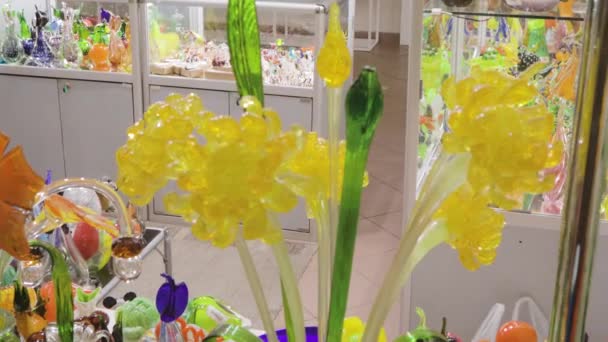 Productos Vidrio Soplador Flor Accesorio Artesanía Frágil Tienda Pieza — Vídeo de stock