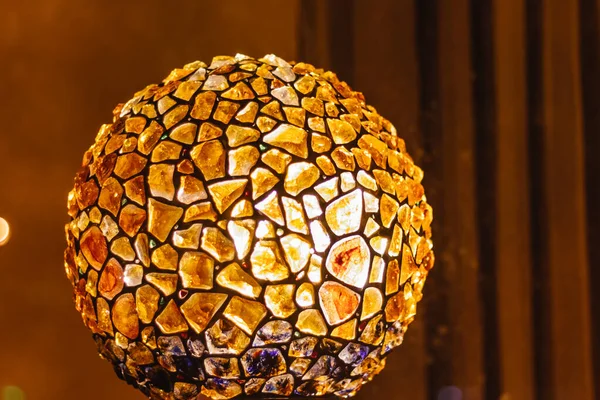 Tischlampe Kugel Aus Mosaik Farbigem Bernsteinglas Design Dekorative Handwerk — Stockfoto