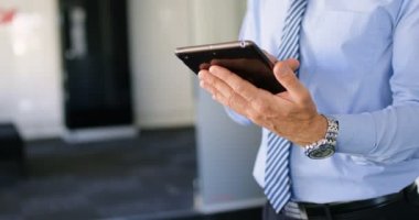 Orta bölüm dijital tablet kullanma office 4 k Yönetim Kurulu üyesiydi