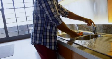 Komuta sizde kök sebze mutfakta ev 4 k yıkama
